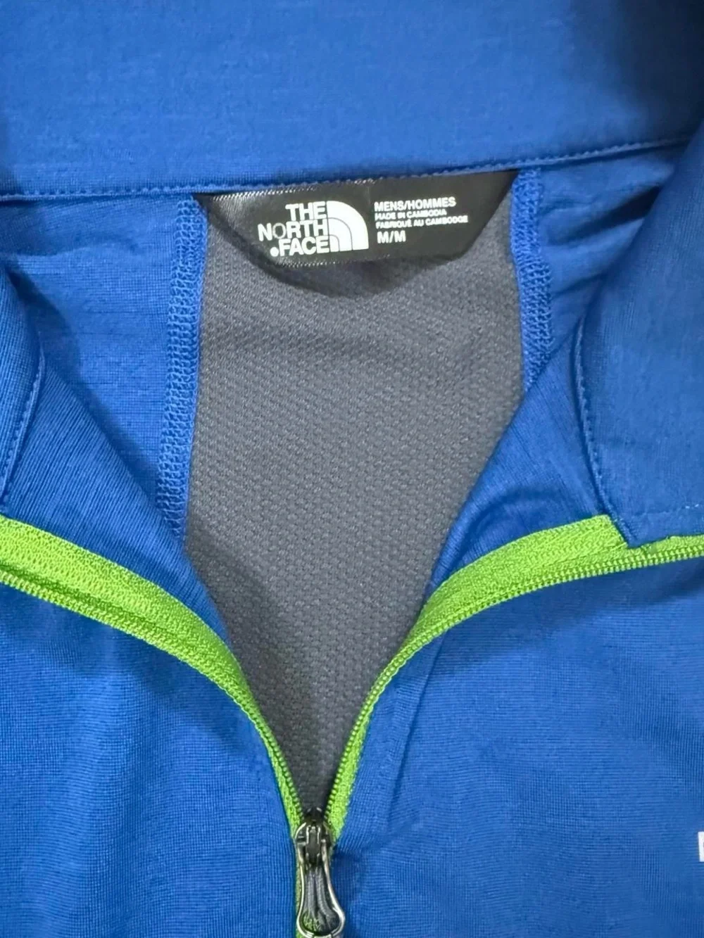 The North Face Blue Lightweight Quarter Zip Pullover Gray Sleeve Panels Men’s M